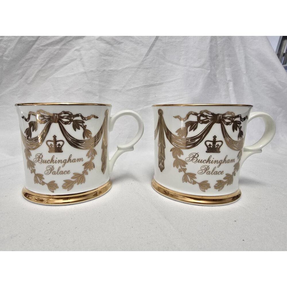 Buckingham Palace Commemorative Mugs Set of 2